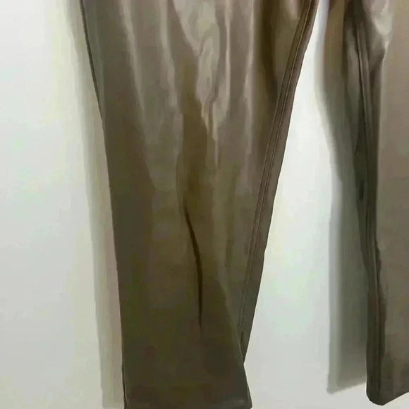 ABERCROMBIE 90s straight ultra high rise vegan leather Size 35 - Picture 2 of 16